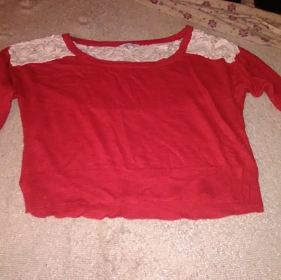 Clothes - Picture 3 of 7